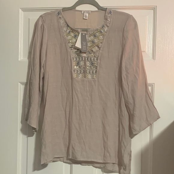 NWT SPENSE TOP FOR WOMEN Sz:M TAN LIGHTWEIGHT SHARK BITE HEM WITH SMALL SLITS - Picture 1 of 7